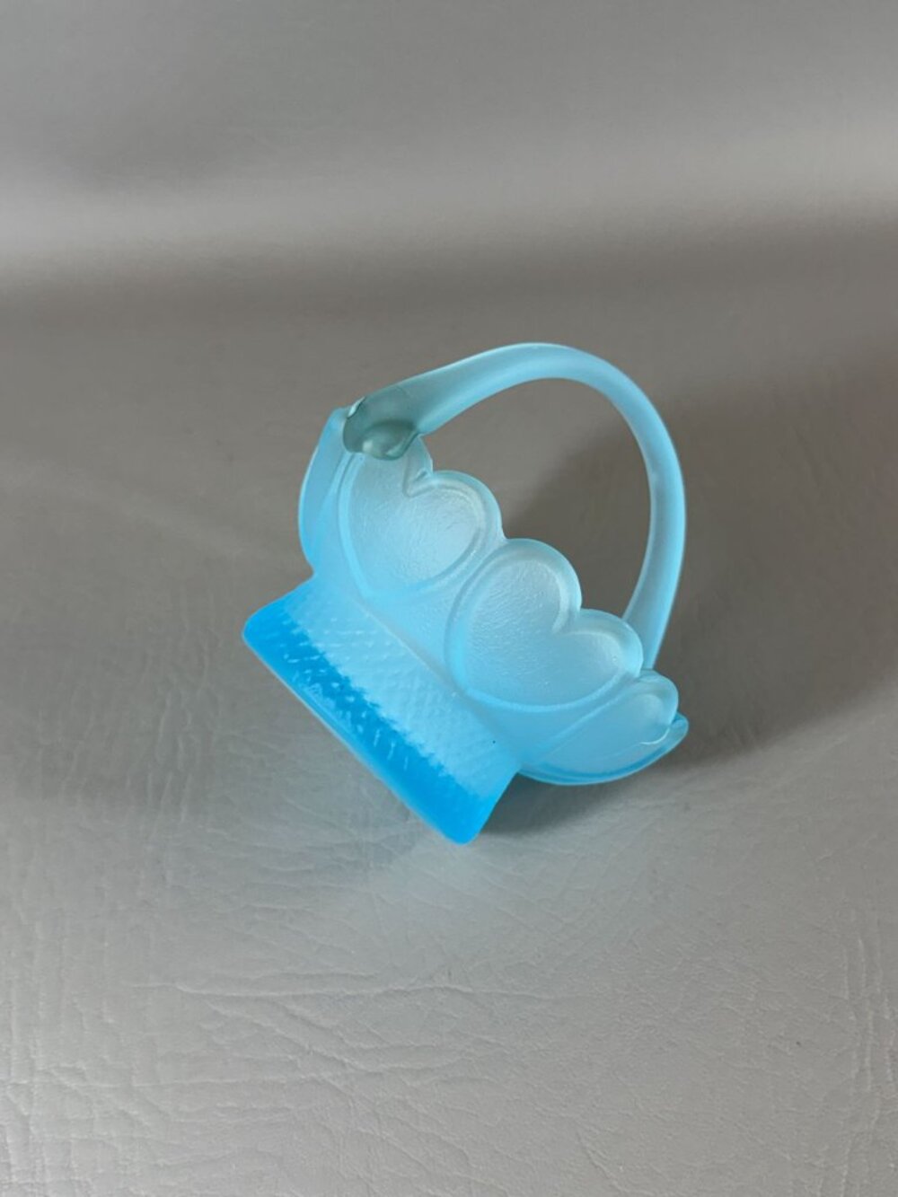 Vintage Frosted Blue Satin Glass Mini Basket Embossed Hearts Candy Dish Trinket - Picture 10 of 12